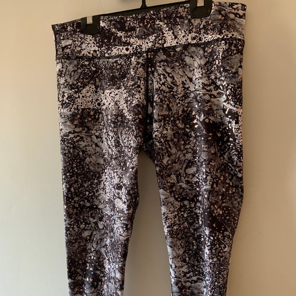 Fabletics High waisted capri leggings